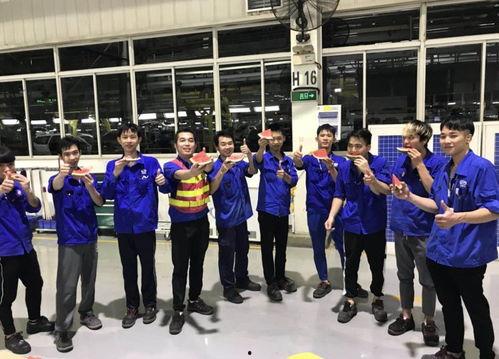 工厂吃瓜群众,揭秘生产线上的生活百态