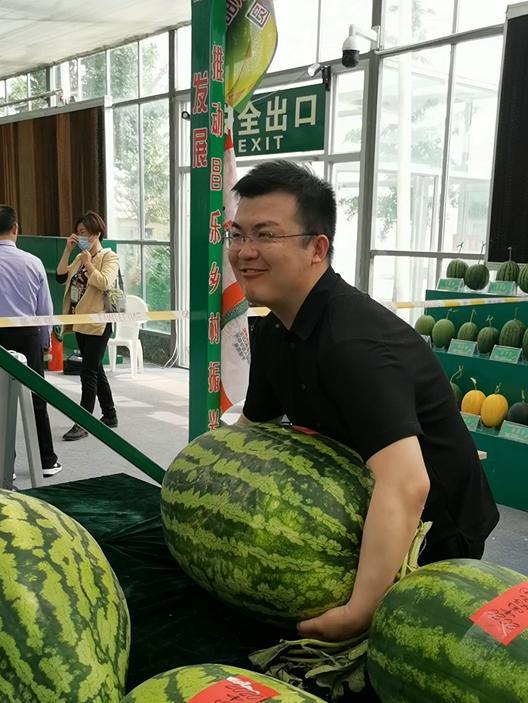 章玉吃瓜群众,吃瓜群众的视角解读